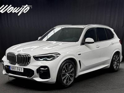 Vit (alpinvit) Begagnad 2022 BMW X5 iPerformance SUV | 599 800 kr (Superpris)