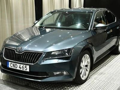 Grå metallic Begagnad 2017 Skoda Superb Kombi | 169 900 kr (Bra pris)