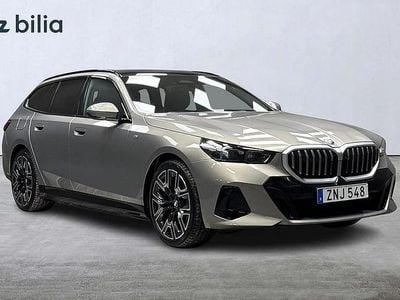 Grå Begagnad 2025 BMW 530e M Sport Kombi | 739 000 kr (Dyr)