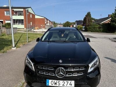 Mercedes GLA220