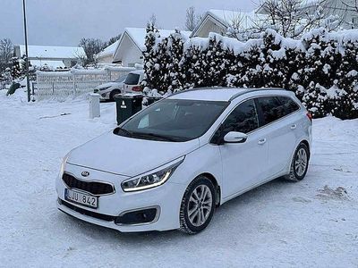 Vit Begagnad 2013 Kia Ceed Sportswagon Comfort Kombi | 53 900 kr (Marknadspris)