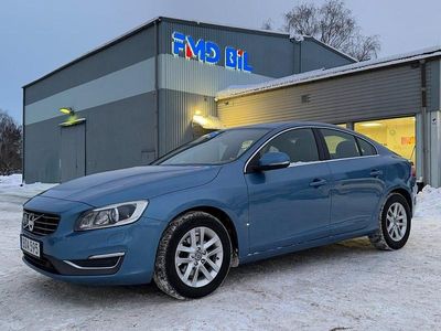 Blå Begagnad 2014 Volvo S60 Momentum Sedan | 119 700 kr (Marknadspris)