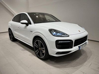 Vit Begagnad 2023 Porsche Cayenne Platinum Edition SUV | 839 900 kr