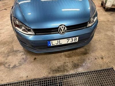 Begagnad VW Golf VII 122 HK (89 kW) 2014 Blå