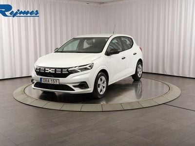 Vit Begagnad 2022 Dacia Sandero Essentiel Halvkombi | 139 800 kr (Lite dyr)