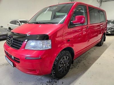 Begagnad VW Caravelle Comfortline 174 HK (127 kW) 2007 Röd Minibuss