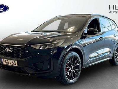 Svart (black) Ny 2025 Ford Kuga ST-Line X SUV | 499 000 kr (Dyr)