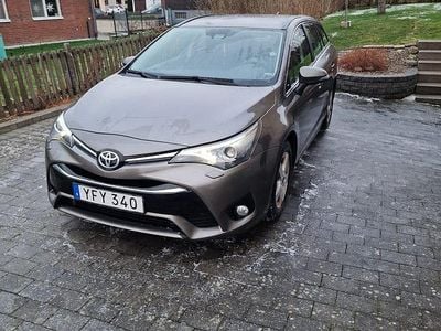 Begagnad 2016 Toyota Avensis Multidrive S Kombi | 169 500 kr (Marknadspris)