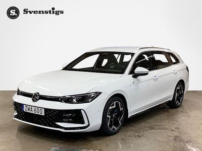 Vit Begagnad 2024 VW Passat R-line Kombi | 389 500 kr (Lite dyr)
