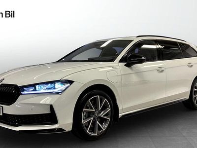 Ny Skoda Superb 2026 Vit Kombi