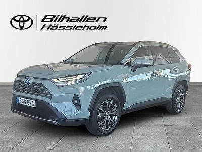 Grön Begagnad 2022 Toyota RAV4 Hybrid Executive SUV | 359 900 kr (Lite dyr)