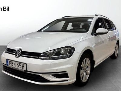 Pure white Begagnad 2020 VW Golf VII Kombi | 199 900 kr (Marknadspris)