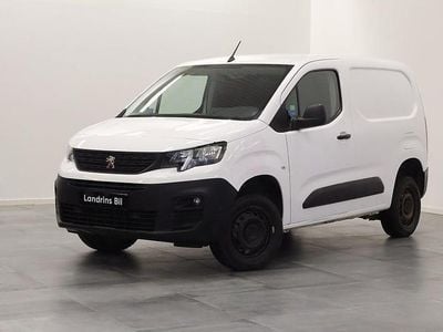 Vit Begagnad 2021 Peugeot Partner Minibuss | 149 900 kr (Superpris)