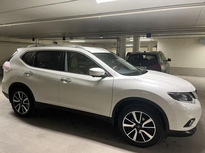 begagnad Nissan X-Trail 1.6 360-kamera, helskinn, dragkrok