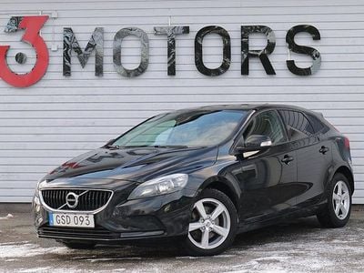 Begagnad Volvo V40 150 HK (110 kW) 2016 Svart Halvkombi