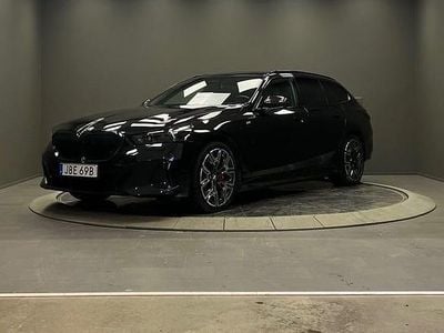 Begagnad BMW 550 Comfort Edition 490 HK (360 kW) 2025 Black sapphire metallic