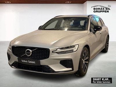 Begagnad Volvo V60 Plus 355 HK (261 kW) 2023 Silver Kombi