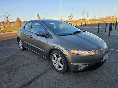 Begagnad Honda Civic 140 HK (102 kW) 2006 Galaxy grey  paint code nh701m Halvkombi