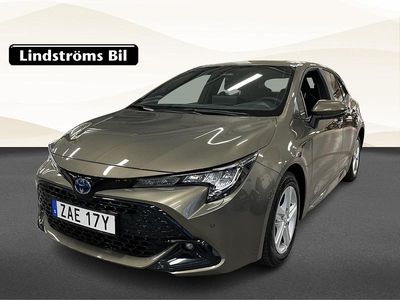 Grön Begagnad 2024 Toyota Corolla Hybrid Active Halvkombi | 329 000 kr (Lite dyr)