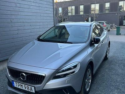 Begagnad 2019 Volvo V40 CC Kombi | 209 000 kr (Marknadspris)