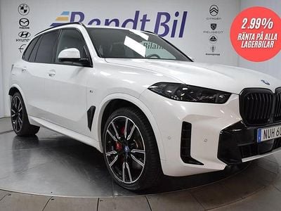 Mineralvit Begagnad 2024 BMW X5 M Sport SUV | 934 500 kr (Marknadspris)