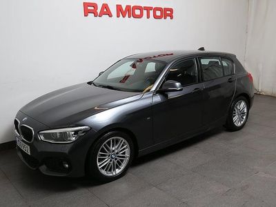 Grå Begagnad 2018 BMW 118 M Sport Halvkombi | 199 800 kr (Marknadspris)