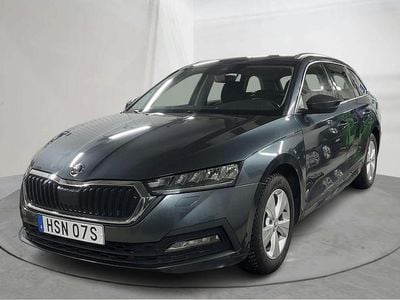 Grå Begagnad 2021 Skoda Octavia Kombi | 219 000 kr (Superpris)