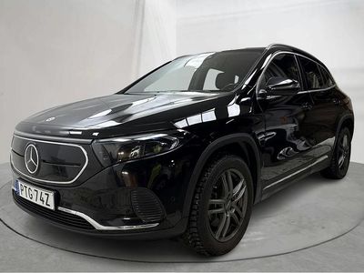 Svart Begagnad 2022 Mercedes EQA300 Progressive SUV | 299 000 kr