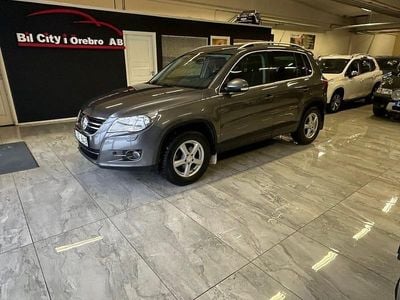 Mörkgrå Begagnad 2011 VW Tiguan Sportline SUV | 84 900 kr (Marknadspris)
