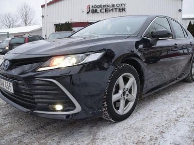 Begagnad Toyota Camry Executive 218 HK (160 kW) 2023 Svart met Sedan