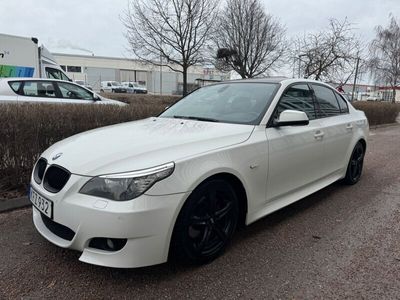 begagnad BMW 520 d Sedan M Sport LCI 225Hk / Dragkrok