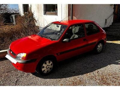 Begagnad Ford Fiesta 60 HK (44 kW) 2001 Halvkombi