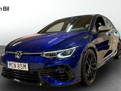 Lapiz blue metallic Begagnad 2023 VW Golf VIII R Kombi | 489 900 kr (Dyr)