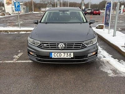 Grå Begagnad 2017 VW Passat Kombi | 179 000 kr (Marknadspris)