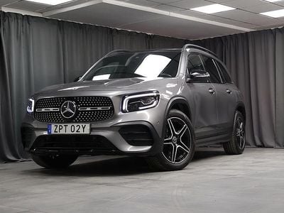 Mercedes GLB220