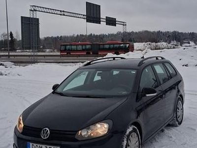 Begagnad VW Golf VI 105 HK (77 kW) 2010 Halvkombi