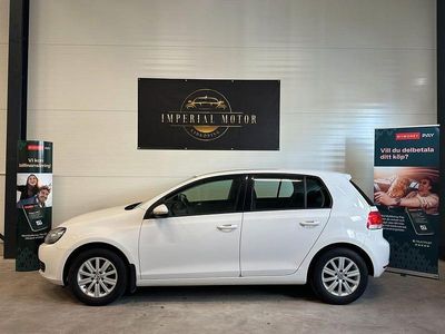 Vit Begagnad 2010 VW Golf VI Halvkombi | 68 900 kr (Marknadspris)