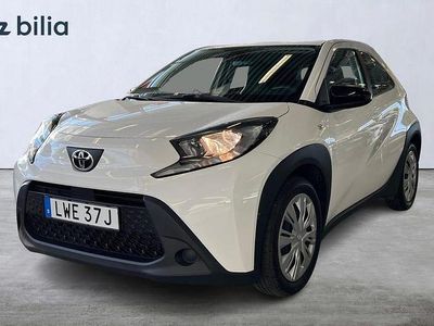 Vit Begagnad 2022 Toyota Aygo X Play SUV | 159 900 kr (Marknadspris)