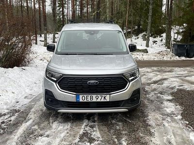 Stardust silver Begagnad 2023 Ford Grand Tourneo Connect Minibuss | 359 999 kr