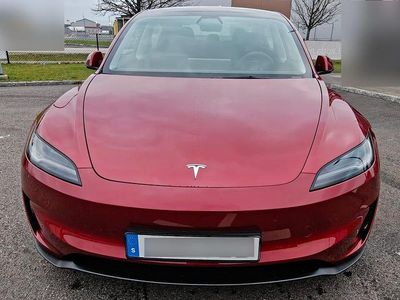 Begagnad 2024 Tesla Model 3 Performance Sedan | 545 000 kr