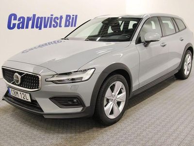 Vapour grey metallic Begagnad 2024 Volvo V60 CC Core Kombi | 439 000 kr (Lite dyr)