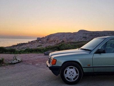 Begagnad 1988 Mercedes 190 Sedan | 37 000 kr
