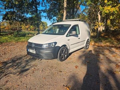 Vit Begagnad 2017 VW Caddy Minibuss | 104 800 kr (Bra pris)