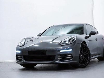 Porsche Panamera 4