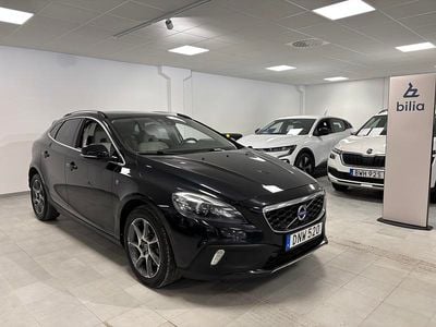 Begagnad Volvo V40 CC Pro 192 HK (141 kW) 2015 Svart Kombi