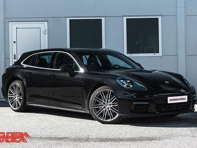 Porsche Panamera 4