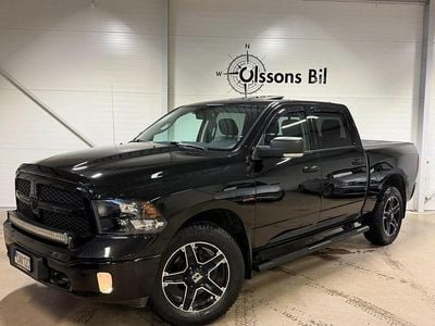 Svart Begagnad 2021 RAM 1500 Pickup | 439 900 kr