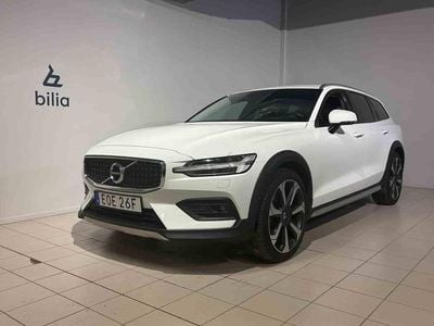 Vit Begagnad 2020 Volvo V60 CC Kombi | 309 500 kr