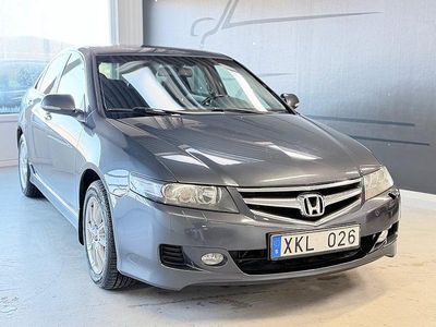 Grå Begagnad 2005 Honda Accord Executive Sedan | 39 900 kr (Marknadspris)