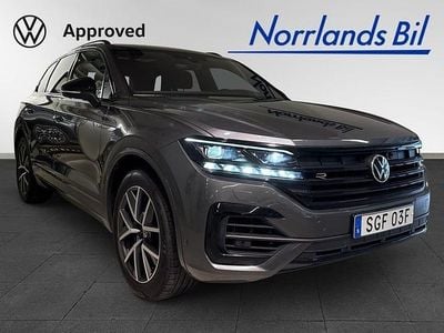 Silizium grey metallic Begagnad 2023 VW Touareg R SUV | 679 000 kr (Bra pris)